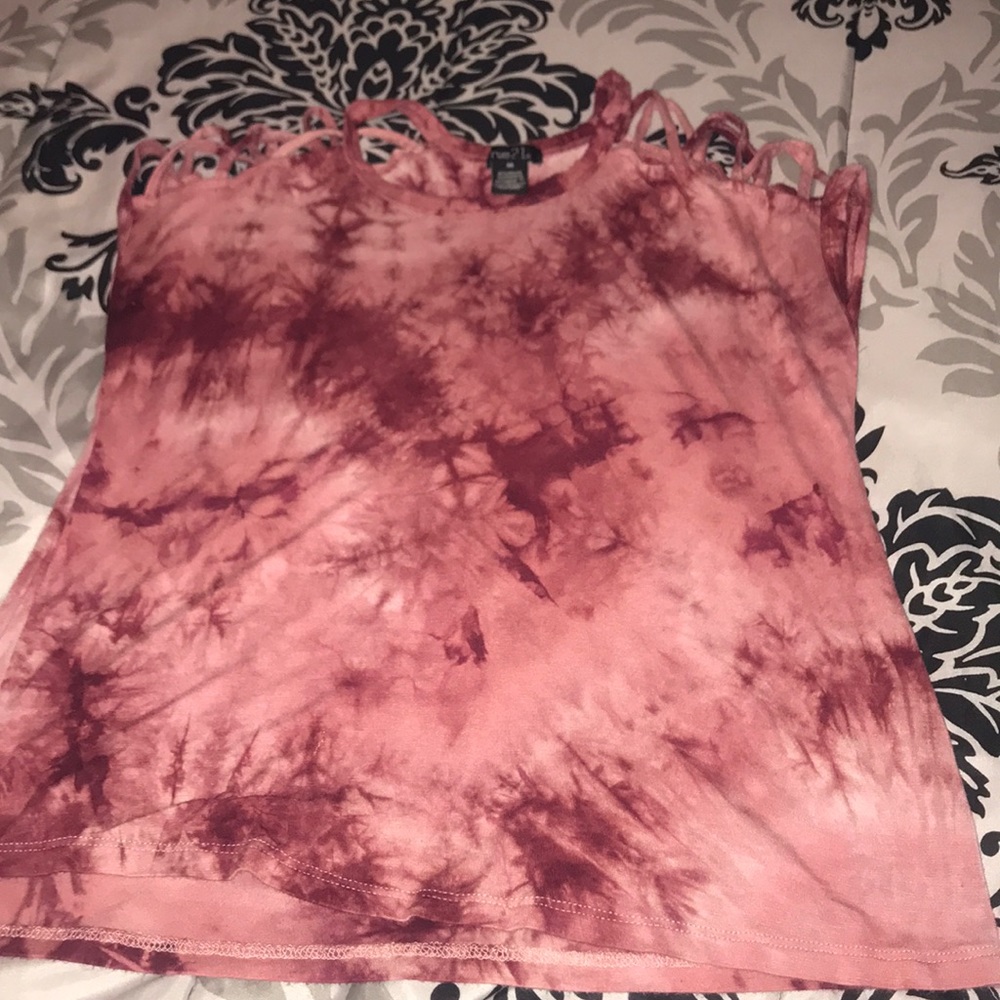 pink shirt